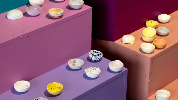 Keraamilised catering’i-kausid.