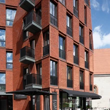 Moodsa arhitektuuriga butiikhotellis on 11 numbrituba ja kuus eri värviskeemiga korrust.