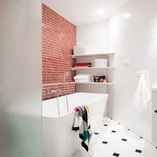 Punase värvi toomine vannituppa oli korteri peremehe kindel soov.