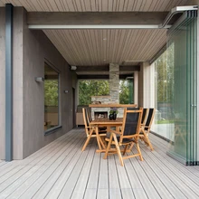 Väliköök on tuulte ja vihma eest nii hästi kaitstud, et seda saab kasutada peaaegu poole aastast.