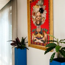 Esikusse disainis sisehaljastaja skulpturaalsed lillepotid ja pani neisse kasvama eri sorti tiigerlehikud.