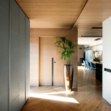 Kogu korteri spoonitud lükanduksed on valmistatud MKC Grupp OÜs.