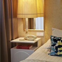 Magamistoale lisavad luksust valitud materjalid – seinu katab siiditapeet ning põrandal olev vaip on nii pehme, et astudes vajuvad jalad sellesse.