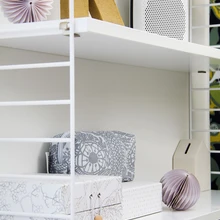 Stringi riiul Pocket on klassika – kaunis, ajatu ja lihtne. See oli Kaisa kindel valik erinevate seinariiuli variantide hulgast.