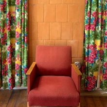 Soemüür ja tüüpiline tugitool 1970ndatest.